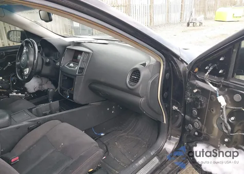 2010 Nissan Maxima 3.5 S z USA, uszkodzony, nr VIN 1N4AA5AP1AC819485